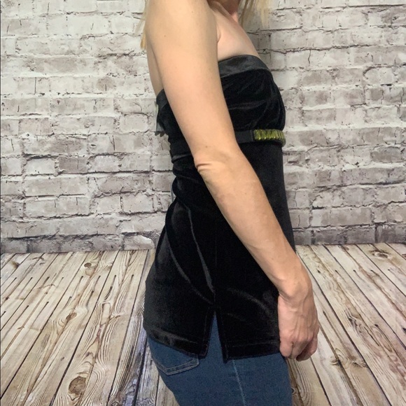 🆕Black Velvet Strapless top Size (Juniors M)‼️ - Picture 4 of 8